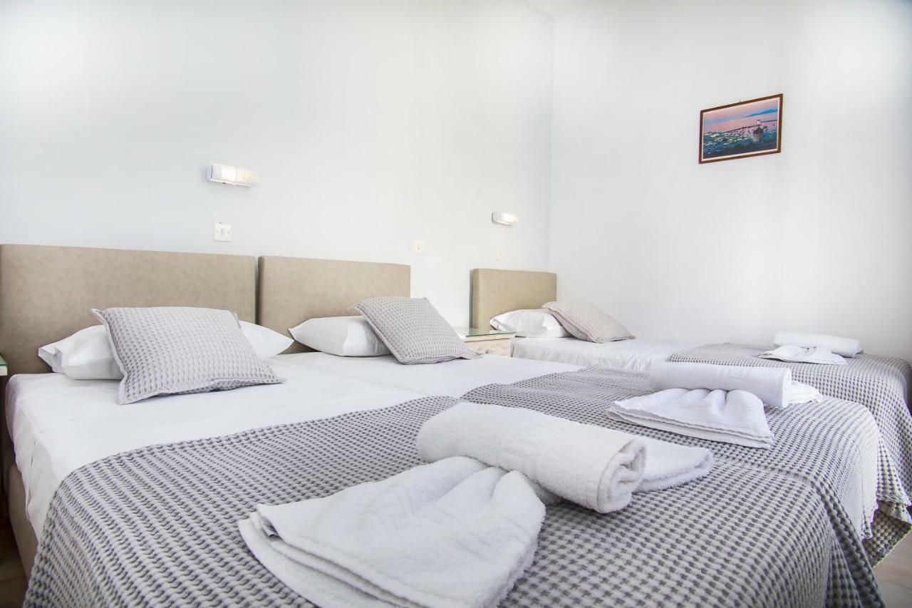 Lalos Rooms Parikia  Luaran gambar